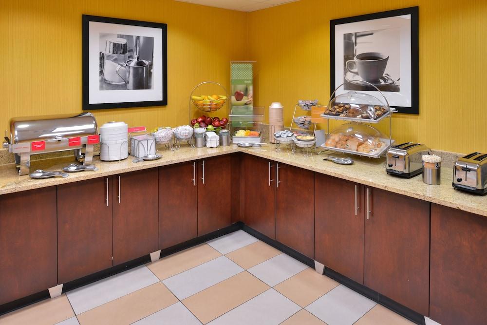 Hotel Hampton Inn&suites 3*