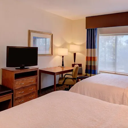 Hampton Inn & Suites Ontario Exterior photo