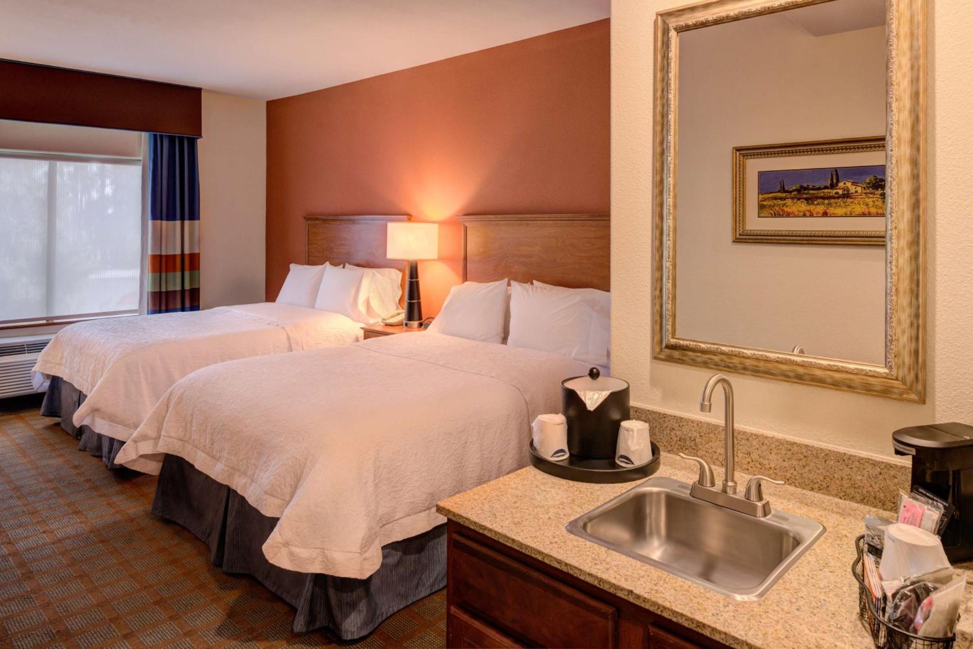Hotel Hampton & Ontario